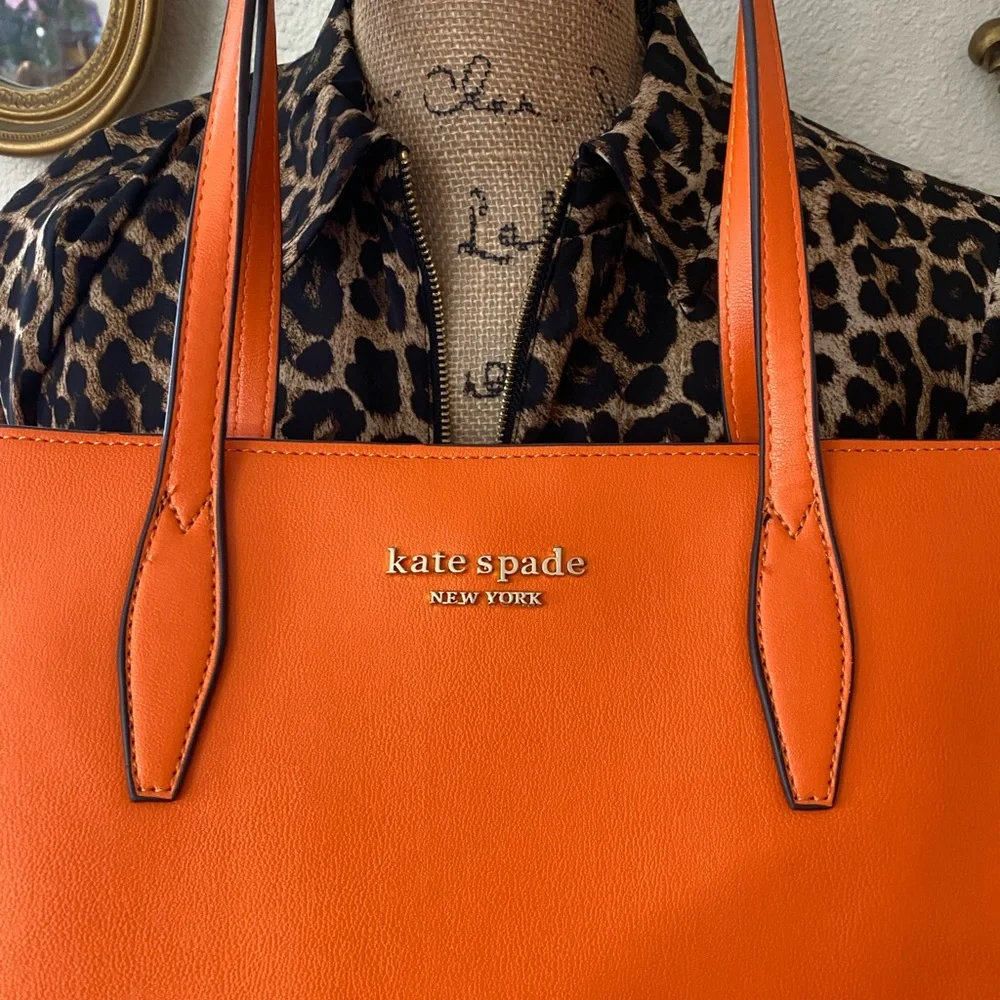 🧡Kate Spade Tote🧡 - Picture 4 of 11